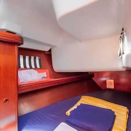 Deliziosa Barca A Vela In Esclusiva Con Parcheggio Gratuito Botel