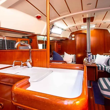 Deliziosa Barca A Vela In Esclusiva Con Parcheggio Gratuito Botel *