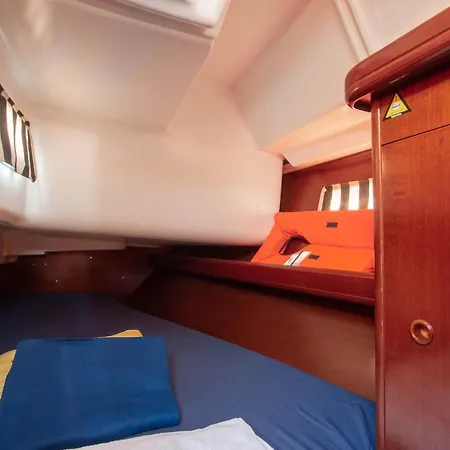 Botel Deliziosa Barca A Vela In Esclusiva Con Parcheggio Gratuito
