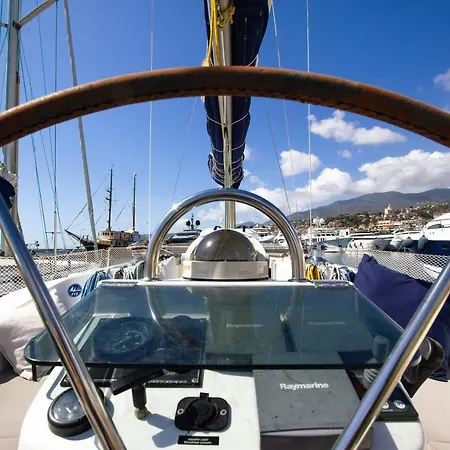 Deliziosa Barca A Vela In Esclusiva Con Parcheggio Gratuito Sanremo