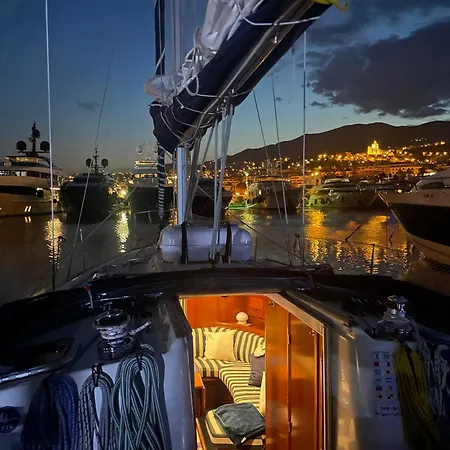 Deliziosa Barca A Vela In Esclusiva Con Parcheggio Gratuito